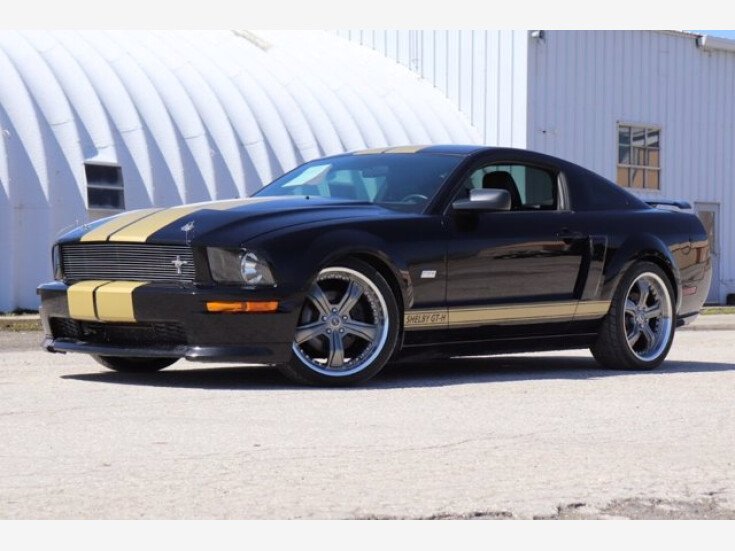 Photo for 2006 Ford Mustang